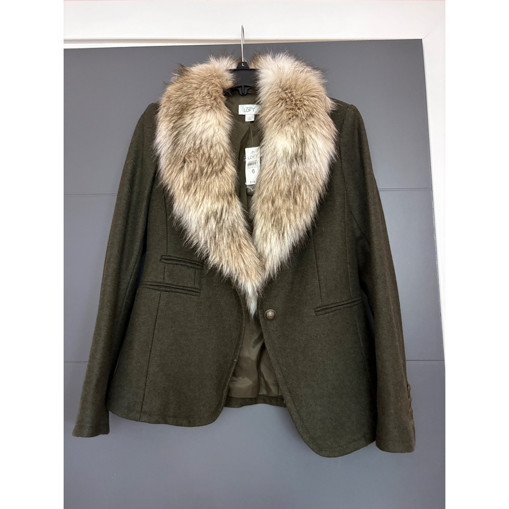 Ann Taylor LOFT Olive Green Wool Blend Blazer Faux Fur Collar Crested Button 6